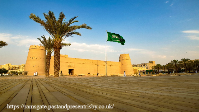 Menguak Sejarah Benteng Al Masmak: Ikon Bersejarah