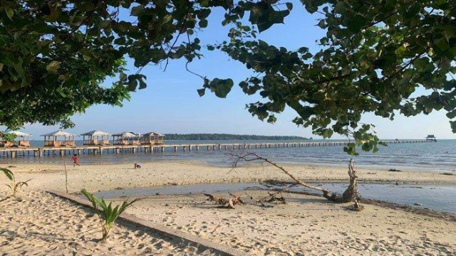Menyelami Pesona Pesisir Tanjung Siambang di Bintan