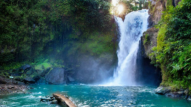 Eksplorasi Menawan Air Terjun Tegenungan di Gianyar