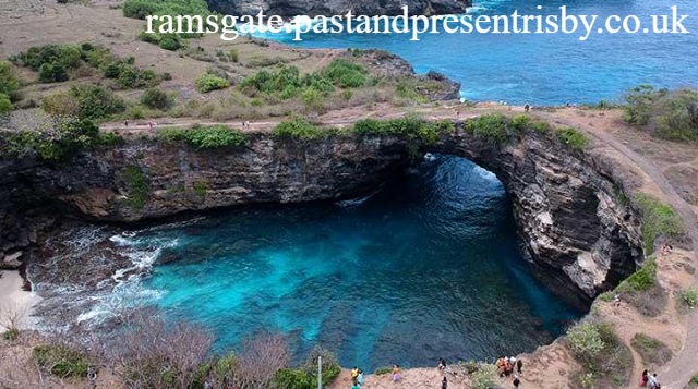 Tempat Wisata Nusa Penida yang Wajib Dikunjungi